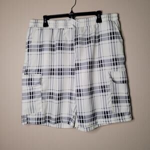 Stylish Manfinity Men's 2XL White Gray Plaid Cargo Shorts